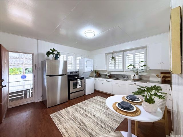 1114 Kaala Avenue, Wahiawa, HI 96786