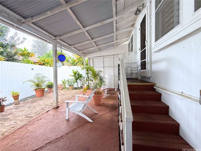 1114 Kaala Avenue, Wahiawa, HI 96786