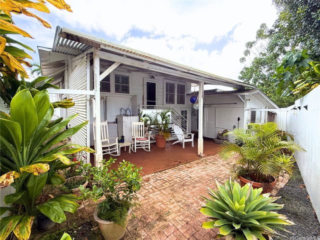 1114 Kaala Avenue, Wahiawa, HI 96786