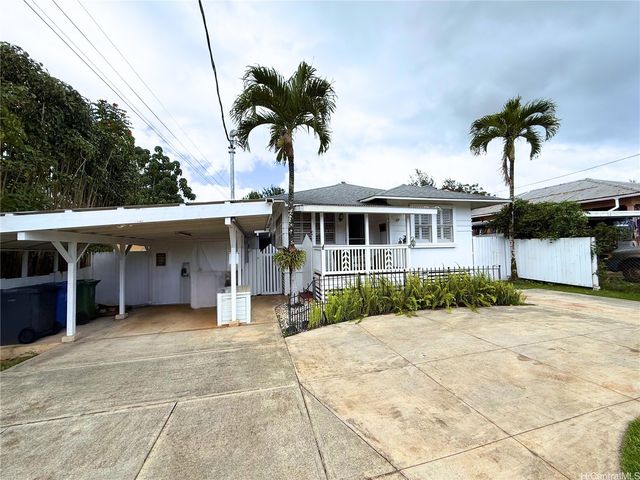 1114 Kaala Avenue, Wahiawa, HI 96786
