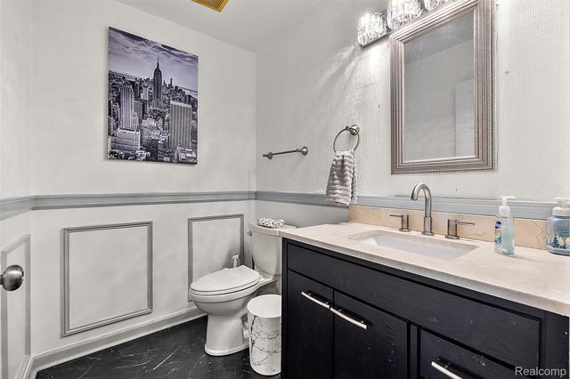 43187 Vintners Place Drive, Sterling Heights, MI 48314