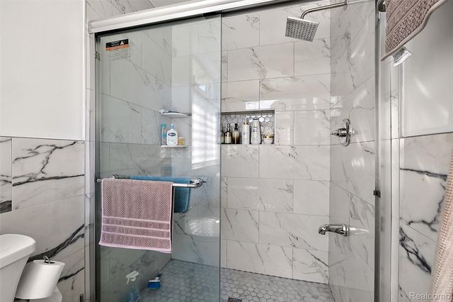 43187 Vintners Place Drive, Sterling Heights, MI 48314