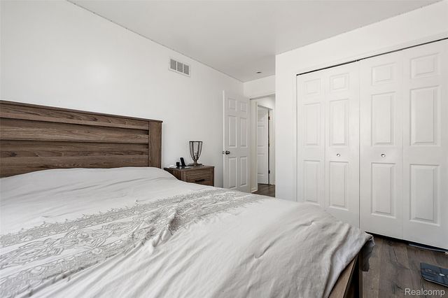 43187 Vintners Place Drive, Sterling Heights, MI 48314