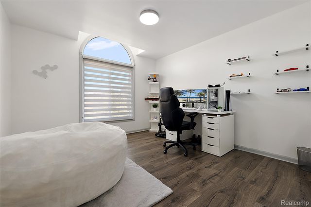 43187 Vintners Place Drive, Sterling Heights, MI 48314