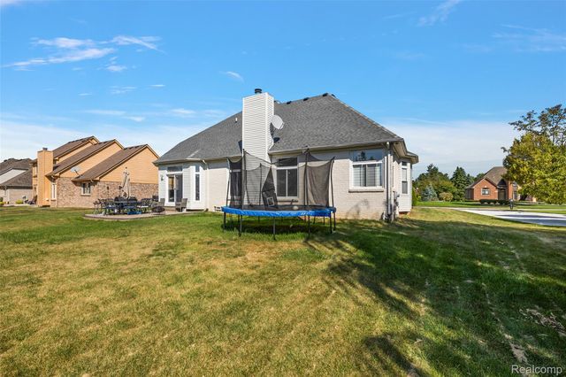 43187 Vintners Place Drive, Sterling Heights, MI 48314