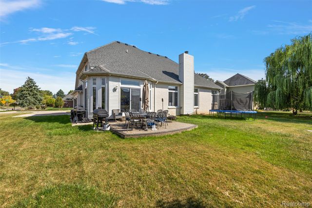 43187 Vintners Place Drive, Sterling Heights, MI 48314