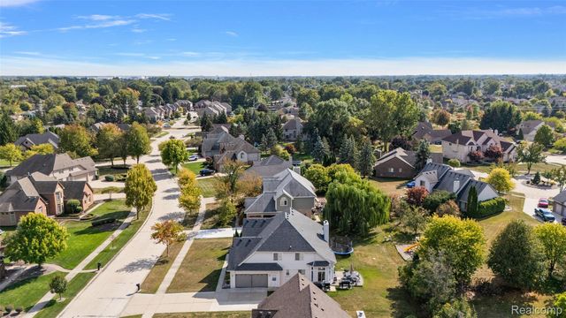 43187 Vintners Place Drive, Sterling Heights, MI 48314