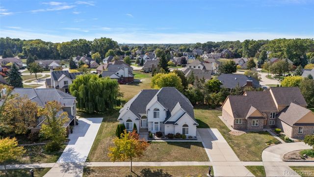 43187 Vintners Place Drive, Sterling Heights, MI 48314
