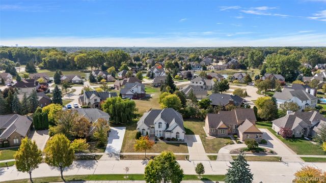 43187 Vintners Place Drive, Sterling Heights, MI 48314