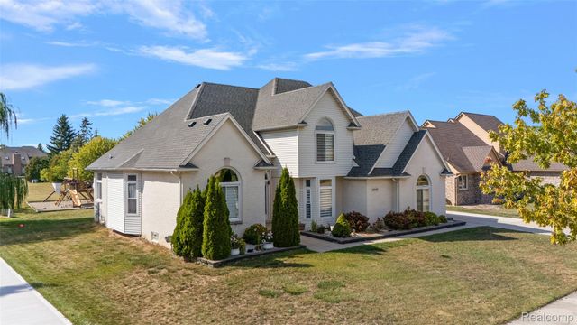 43187 Vintners Place Drive, Sterling Heights, MI 48314