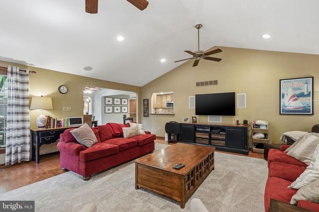 12 HESSIAN WAY, Cherry Hill, NJ 08003