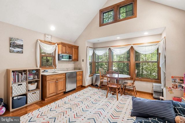12 HESSIAN WAY, Cherry Hill, NJ 08003