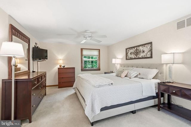 12 HESSIAN WAY, Cherry Hill, NJ 08003