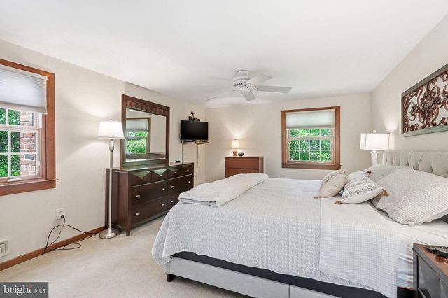 12 HESSIAN WAY, Cherry Hill, NJ 08003