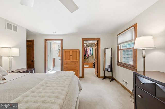 12 HESSIAN WAY, Cherry Hill, NJ 08003
