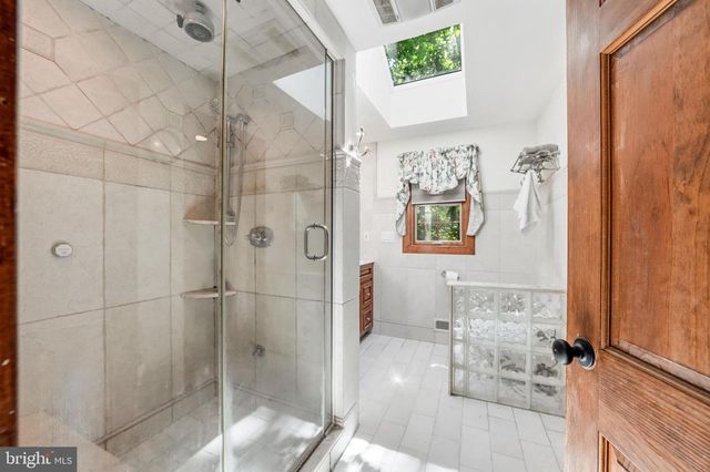 12 HESSIAN WAY, Cherry Hill, NJ 08003