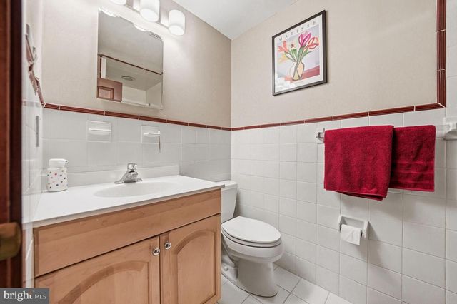 12 HESSIAN WAY, Cherry Hill, NJ 08003