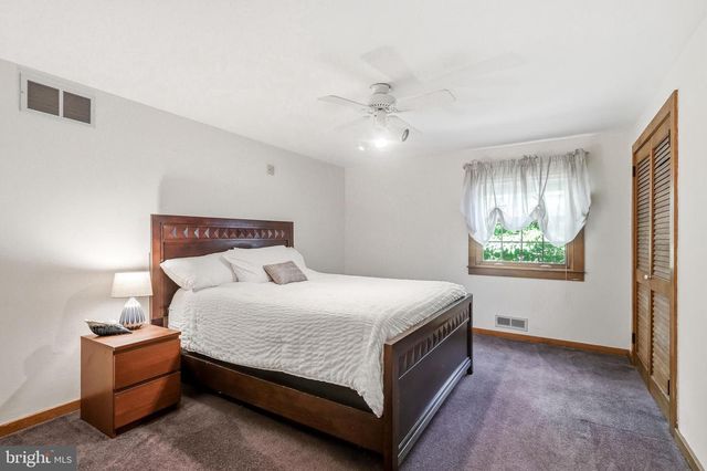 12 HESSIAN WAY, Cherry Hill, NJ 08003