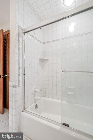 12 HESSIAN WAY, Cherry Hill, NJ 08003