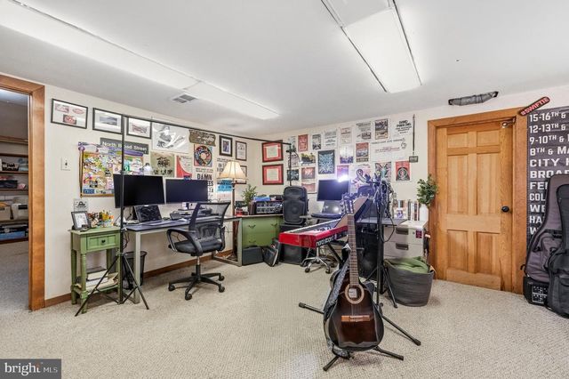 12 HESSIAN WAY, Cherry Hill, NJ 08003