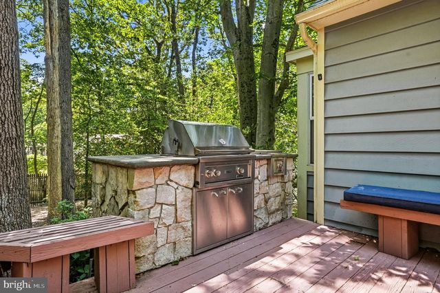 12 HESSIAN WAY, Cherry Hill, NJ 08003