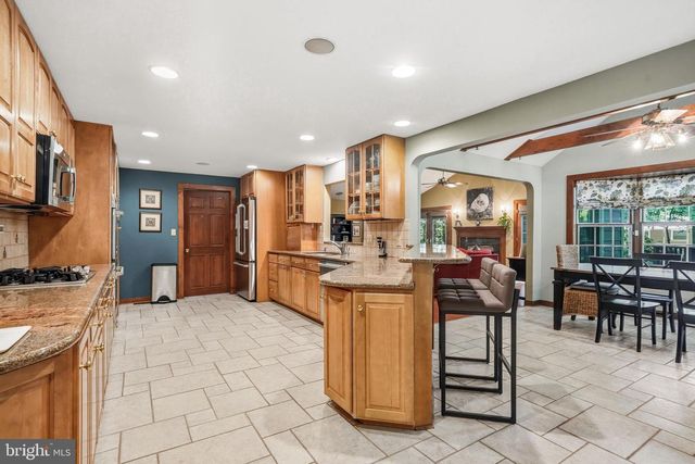 12 HESSIAN WAY, Cherry Hill, NJ 08003