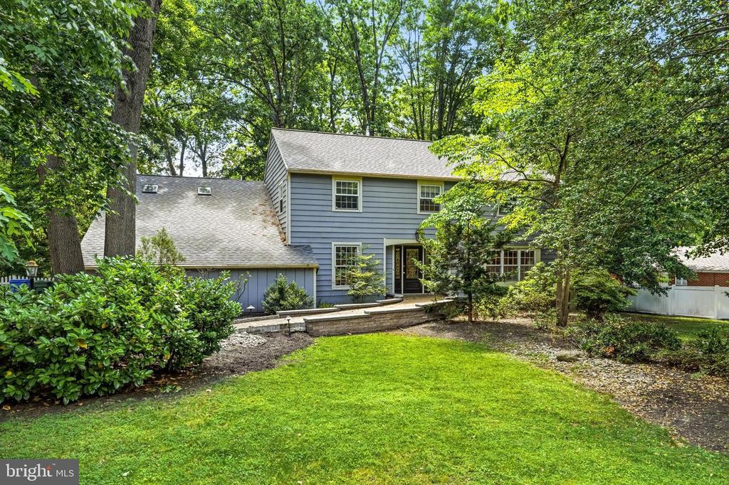 12 HESSIAN WAY, Cherry Hill, NJ 08003
