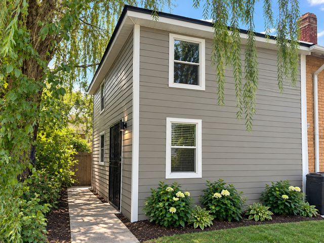 1341 W 112th Place, Chicago, IL 60643