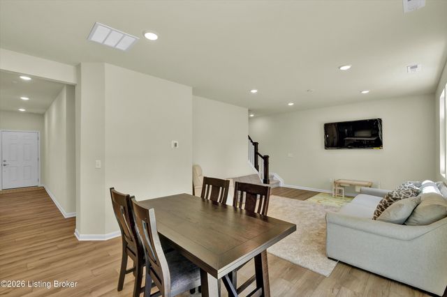8304 Fairmount Rd, Louisville, KY 40291