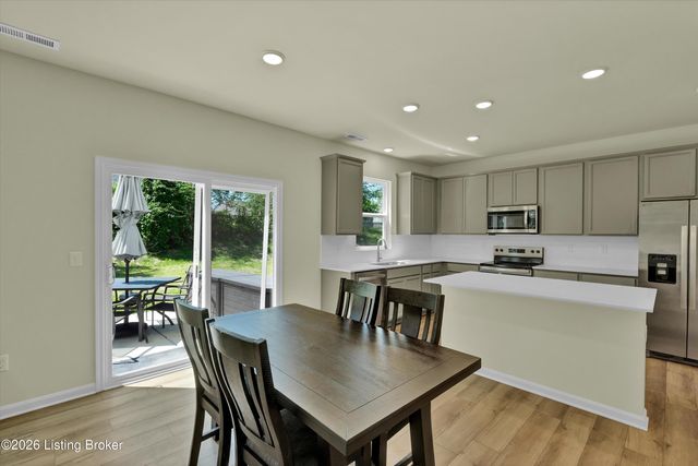 8304 Fairmount Rd, Louisville, KY 40291