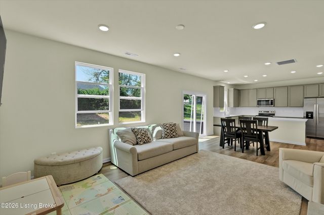 8304 Fairmount Rd, Louisville, KY 40291