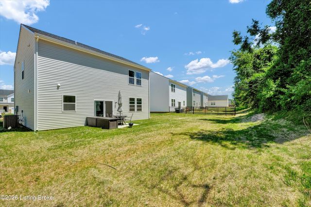 8304 Fairmount Rd, Louisville, KY 40291