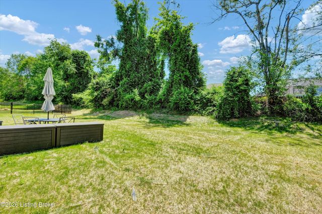 8304 Fairmount Rd, Louisville, KY 40291