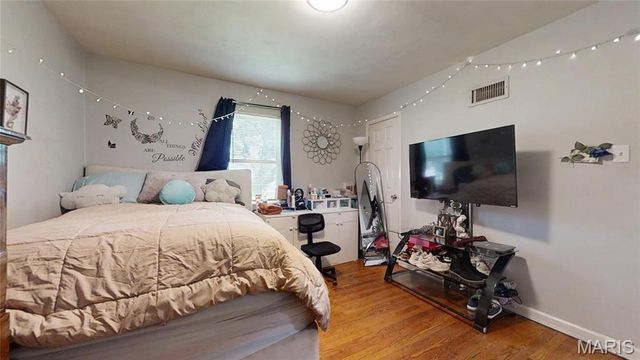 6835 Plymouth Avenue, University City, MO 63130