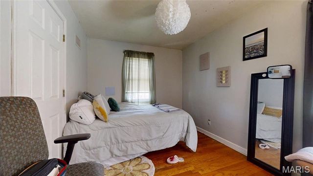 6835 Plymouth Avenue, University City, MO 63130