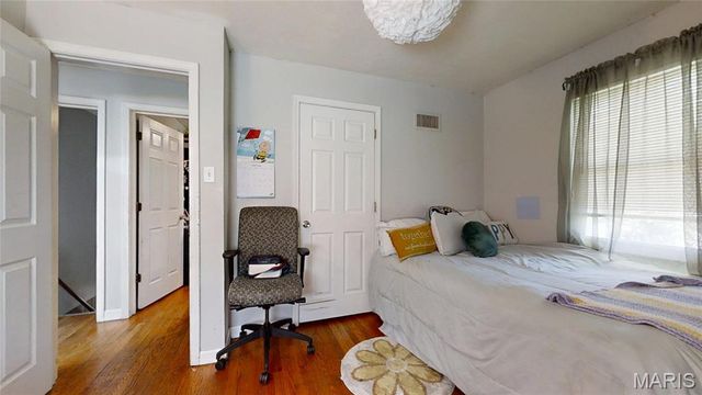 6835 Plymouth Avenue, University City, MO 63130