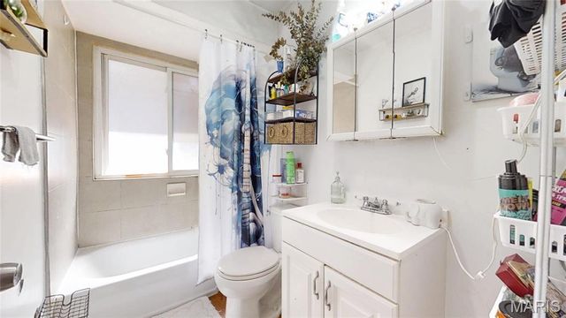 6835 Plymouth Avenue, University City, MO 63130