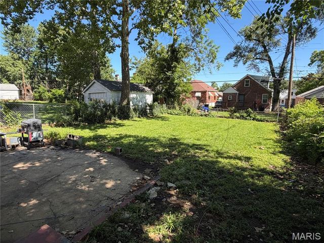 6835 Plymouth Avenue, University City, MO 63130
