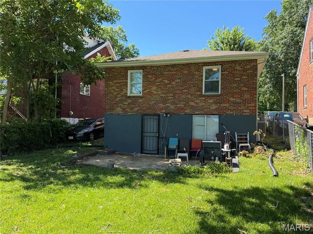 6835 Plymouth Avenue, University City, MO 63130