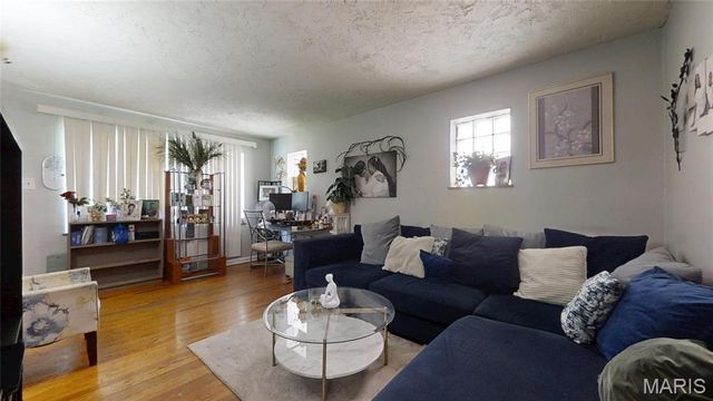 6835 Plymouth Avenue, University City, MO 63130