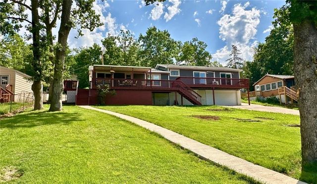 28723 Mistletoe Avenue, Warsaw, MO 65355
