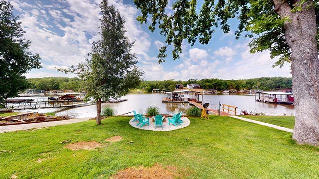 28723 Mistletoe Avenue, Warsaw, MO 65355