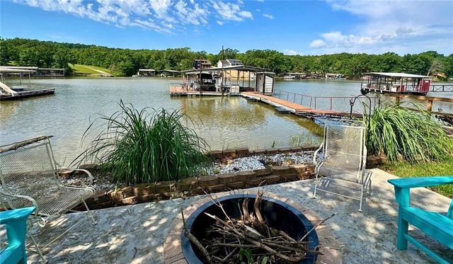 28723 Mistletoe Avenue, Warsaw, MO 65355