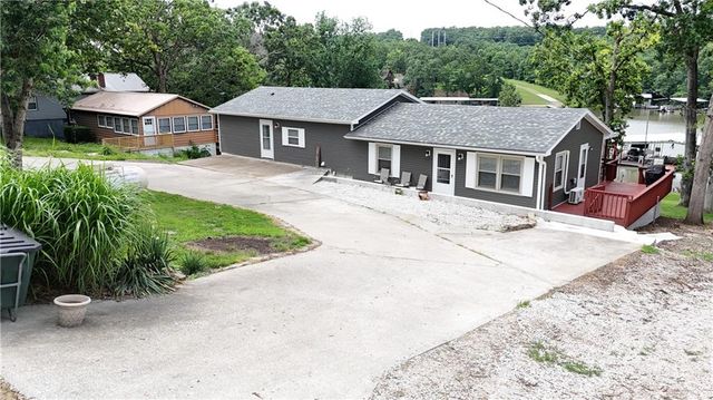 28723 Mistletoe Avenue, Warsaw, MO 65355