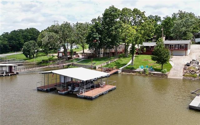 28723 Mistletoe Avenue, Warsaw, MO 65355