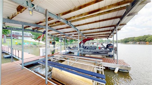 28723 Mistletoe Avenue, Warsaw, MO 65355