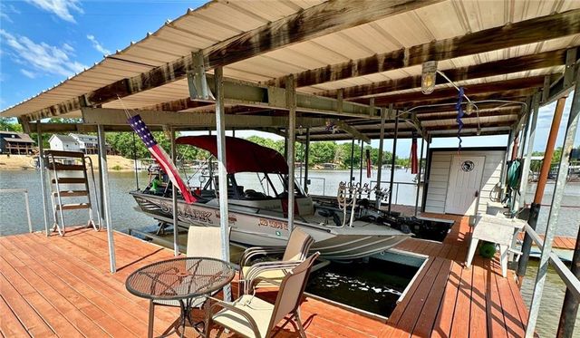 28723 Mistletoe Avenue, Warsaw, MO 65355