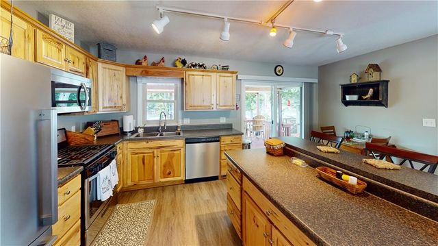 28723 Mistletoe Avenue, Warsaw, MO 65355