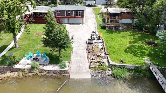 28723 Mistletoe Avenue, Warsaw, MO 65355