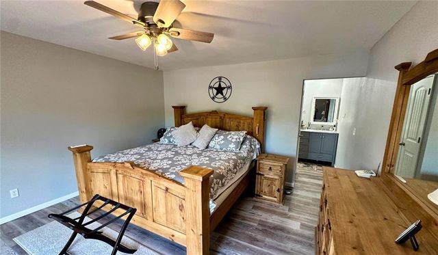 28723 Mistletoe Avenue, Warsaw, MO 65355